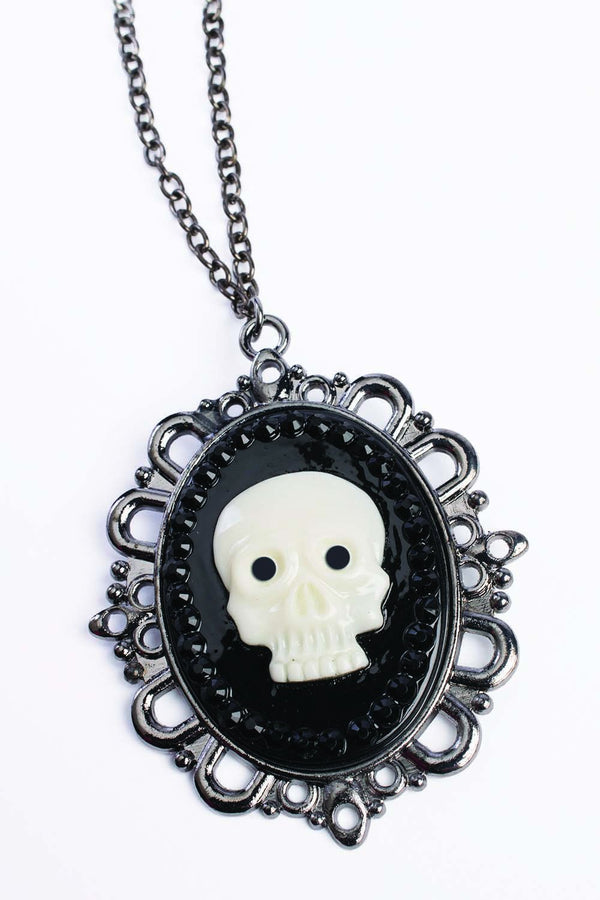 PIRATE SKULL CAMEO NECKLACE